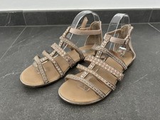 Beige Riemchen-Sandalen von