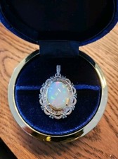 Natürlich Weiß Opal 7.98ct