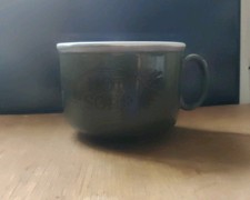 1 Suppen-Tassen "Hot Soup" Dunkelgrün, Keramik, 400 ml Inhalt, guter Zustand