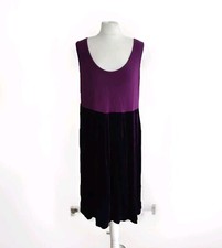 Locker geschnittenes lila Samt