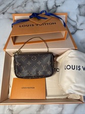 Louis Vuitton Mini Pochette