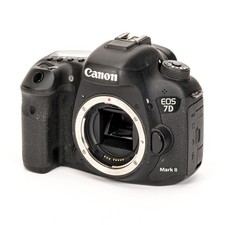 Canon EOS 7D Mark II Gehäuse ca. 11.000 Ausl. Kamera