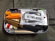 Umfangreiches Survival-Kit in Aludose