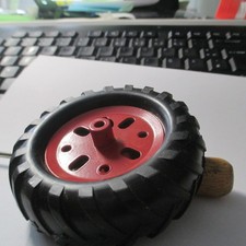 Märklin Metallbaukasten  2  Stck UNIMOG Räder auf Felgen, neu