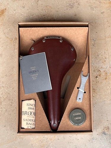 Neu brooks braun limited - braun,