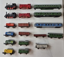 Minitrix Schiebetrix Modelleisenbahn Konvolut 18 Teile (4 Loks, 14 Wagen) 1:180