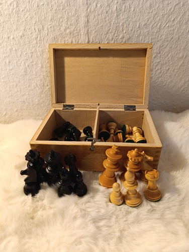 Schachfiguren stück holz - -,