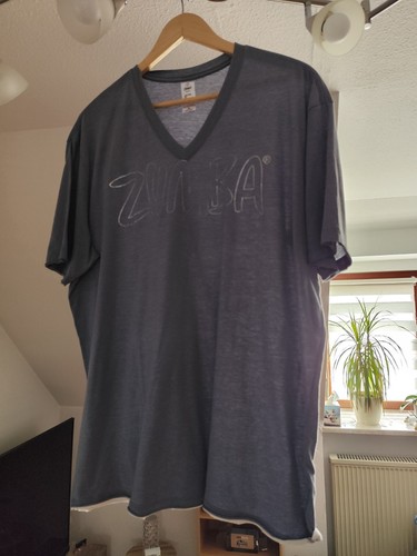 Zumba tshirt grau mit schrift - zumba,
