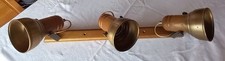 Vintage Deckenlampe, Echt Eiche rustikal, mit 3 messingfarbenen Spotlights,