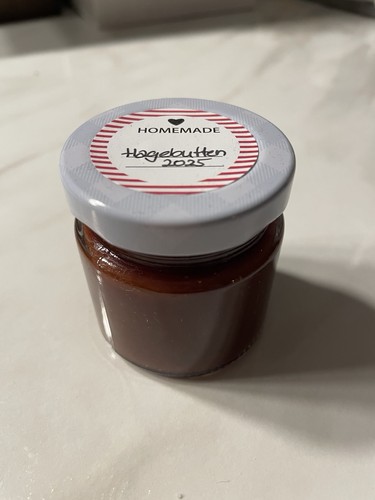 Hausgemachter hagebuttengelee - hausgemachter,