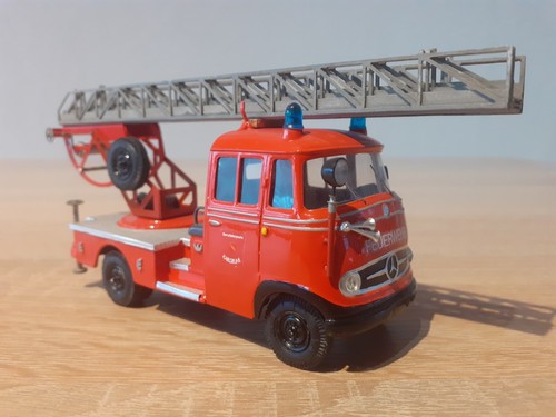 Feuerwehr mercedes benz l319 - feuerwehr,,
