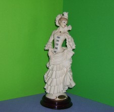 G. Armani Figur Lady Dame Barock Florence Capodimonte Shipping Worldwide