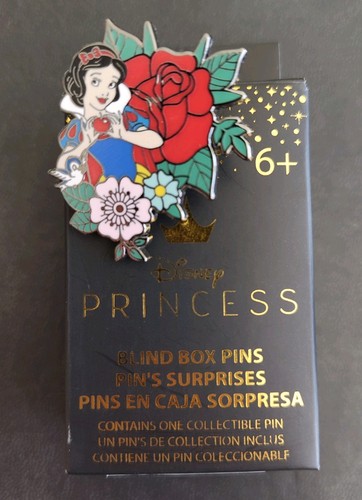 Disney loungefly pin - disney,
