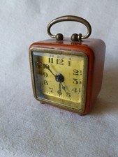 ALTER WECKER WÜRFELWECKER UHR MIT WECKFUNKTION-HANDAUFZUG -20-30 -JAHRE-TISCHUHR