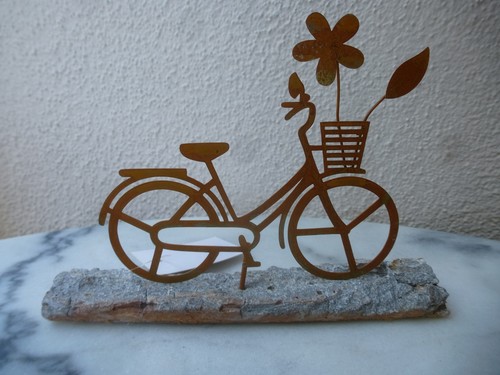 Rostiges fahrrad auf - "rostiges,