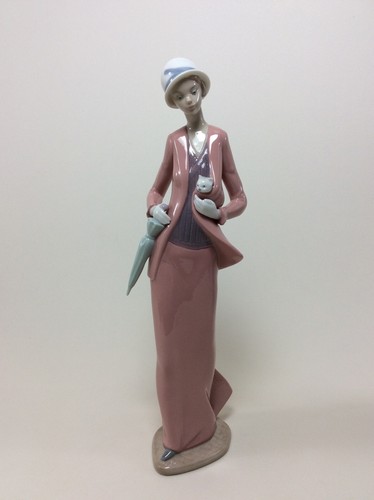 Nao lladro figur autumn - lladro,