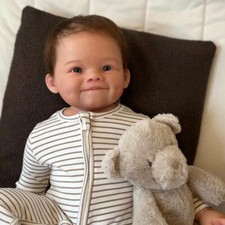 Lifelike reborn baby doll - reborn,