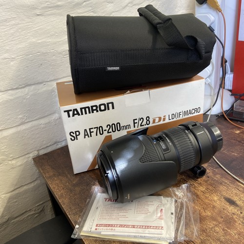 Tamron 200mm f2 - 70-200mm, f2.8