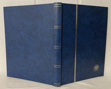 2 ) BRIEFMARKENALBUM A4 LEER in BLAU mit 32 schwarze  Seiten ohne Mittelstreifen