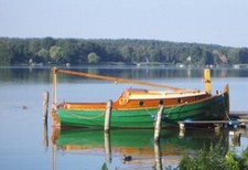 Seltenes Catboot aus Holz