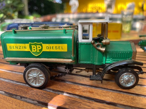 Ziss modell 305 - modell, man