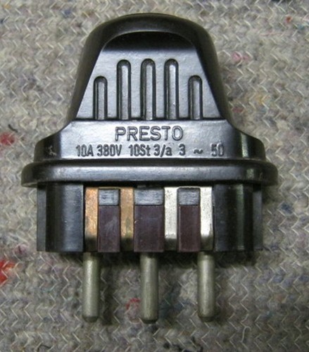 Alter antiker bakelit stecker - bakelit,