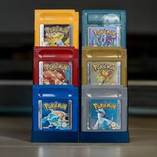 Pokemon Spiele Sammlung / mit Halterung 