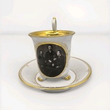 Gr. Biedermeier Porträt Tasse mit UT Prunktasse Marke nicht erkennbar 