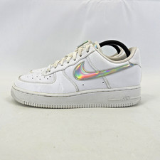 Nike Air Force 1 Turnschuhe Damen UK Größe 6 weiß mit holografischem Swoosh AF1