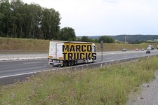 LKW Foto Planensattelzug Deutschland weiß Lohmann Italienlogistik #g3pz