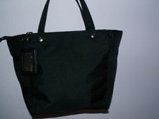 GGL-3 George Gina & Lucy *