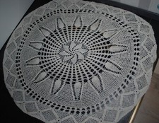 Große runde gehäkelte