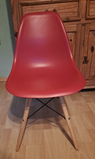 Eames plastic side chair, rot, gebraucht!
