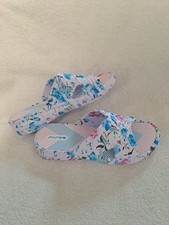 Tolle Badeschuhe / Badelatschen / Sandalen in Gr. 40, Zustand neu