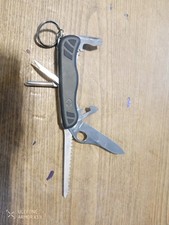 Victorinox Taschenmesser Bundeswehr grün, Einhand, Wellenschliff,