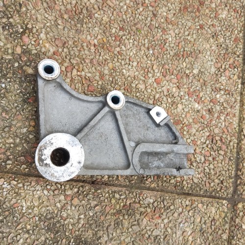 Bremssattelhalter hinten
