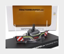 1:32 UNIVERSAL HOBBIES