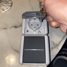 Jung Schalter-Steckdosen-Kombi. 876 W IP44 grau/anthrazit 876W Kunststoff