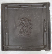 Alte Jugendstil Gusseisenplatte mit Blumenmotiv, Frau, Ofentür