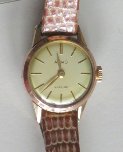 Vintage aero damenarmbanduhr - vintage,