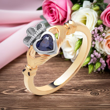 18kt Gold Tansanit Claddagh