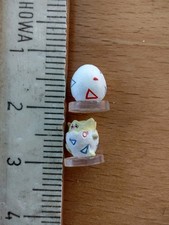 Togepi Pokemon Mini Figur und Ei Nintendo ca. 9mm groß 