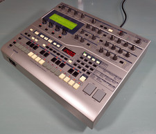 YAMAHA RS7000 Sampler + Sequencer, Rhythm Machine, Groovebox, Techno, Trance