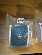 Busch Jäger Blue Ocean Aufputz Steckdose Abschließbar AP Steckdose mit Schloss 