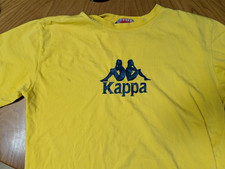 gelbes T-Shirt der Marke