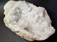 Quarz - Druse / Geode -