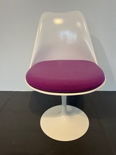 Knoll International Saarinen