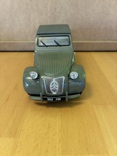 Modellautos 1:18 Citroen 2 CV