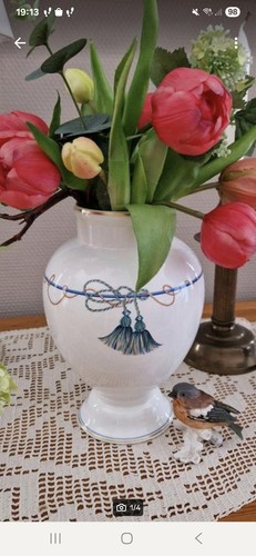 Villeroy boch vase - &,