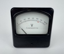 60er Jahr Bakelit Messgerät Einbauinstrument Skalenbeschriftung Ausgangsspannung